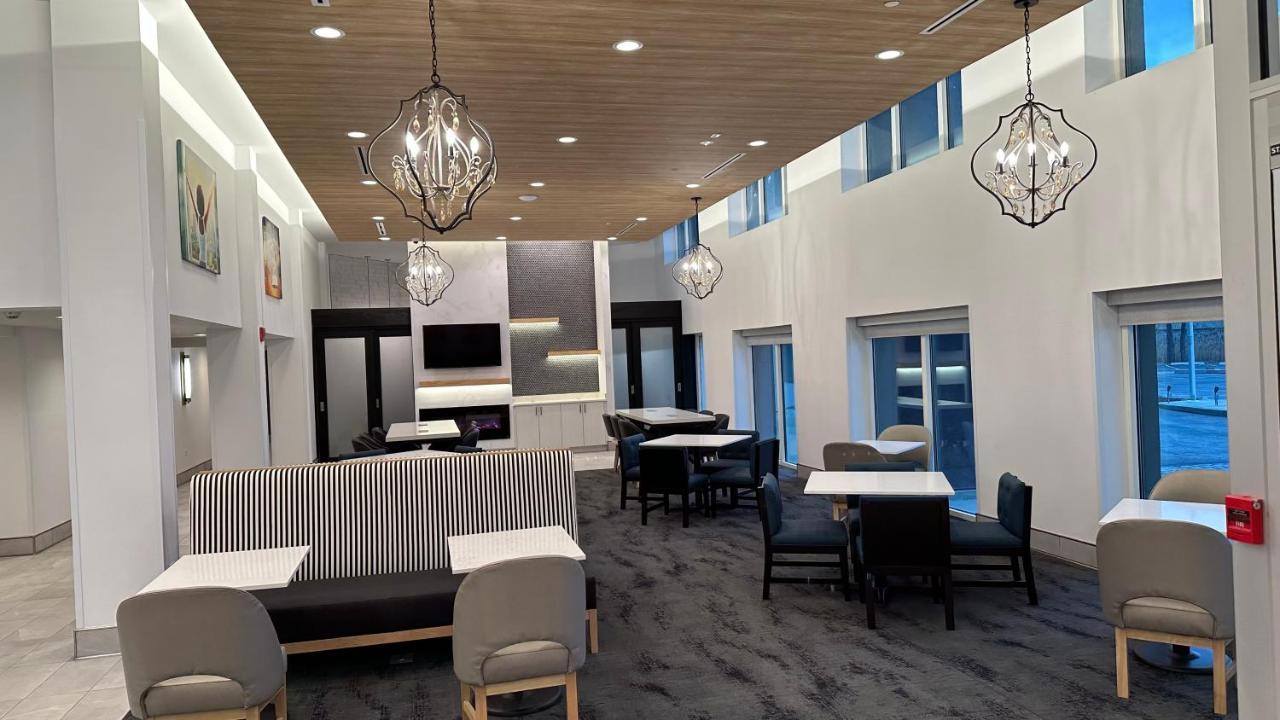 ホテル La Quinta By Wyndham Chicago O'Hare Airport ローズモント エクステリア 写真