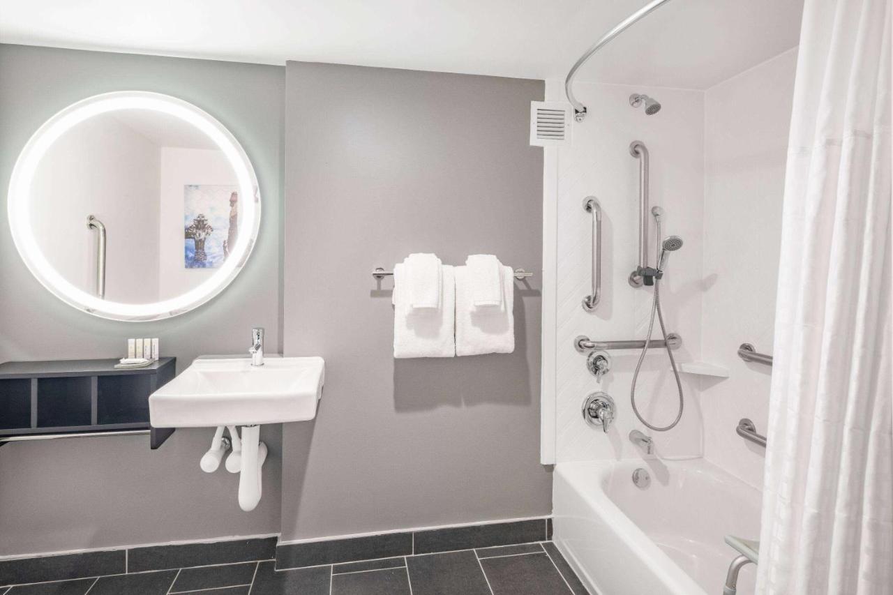 ホテル La Quinta By Wyndham Chicago O'Hare Airport ローズモント エクステリア 写真